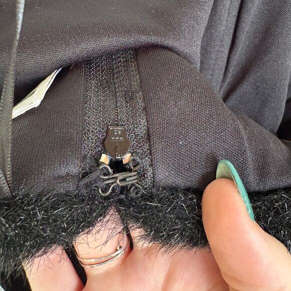 Tadashi Vintage Black Velvet Strapless Top Faux Fur Trim Winter Formal Size 4 - Picture 7 of 11